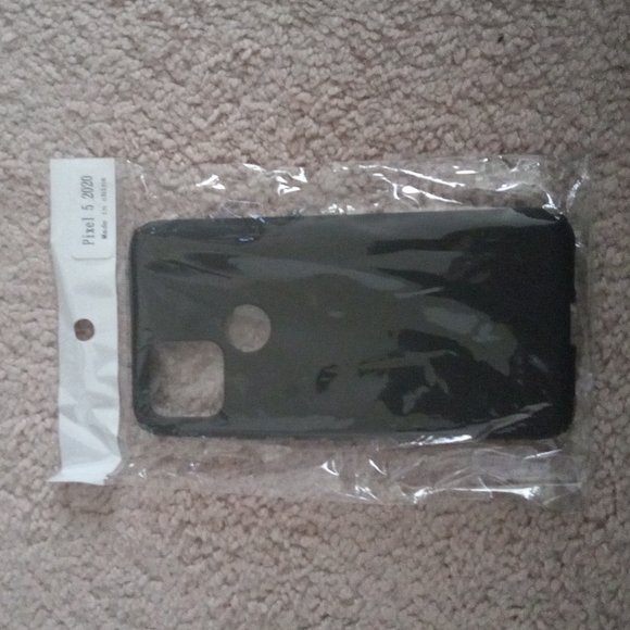 🔥CLEARANCE🔥 Black Pixel 5 Cover - Picture 3 of 3